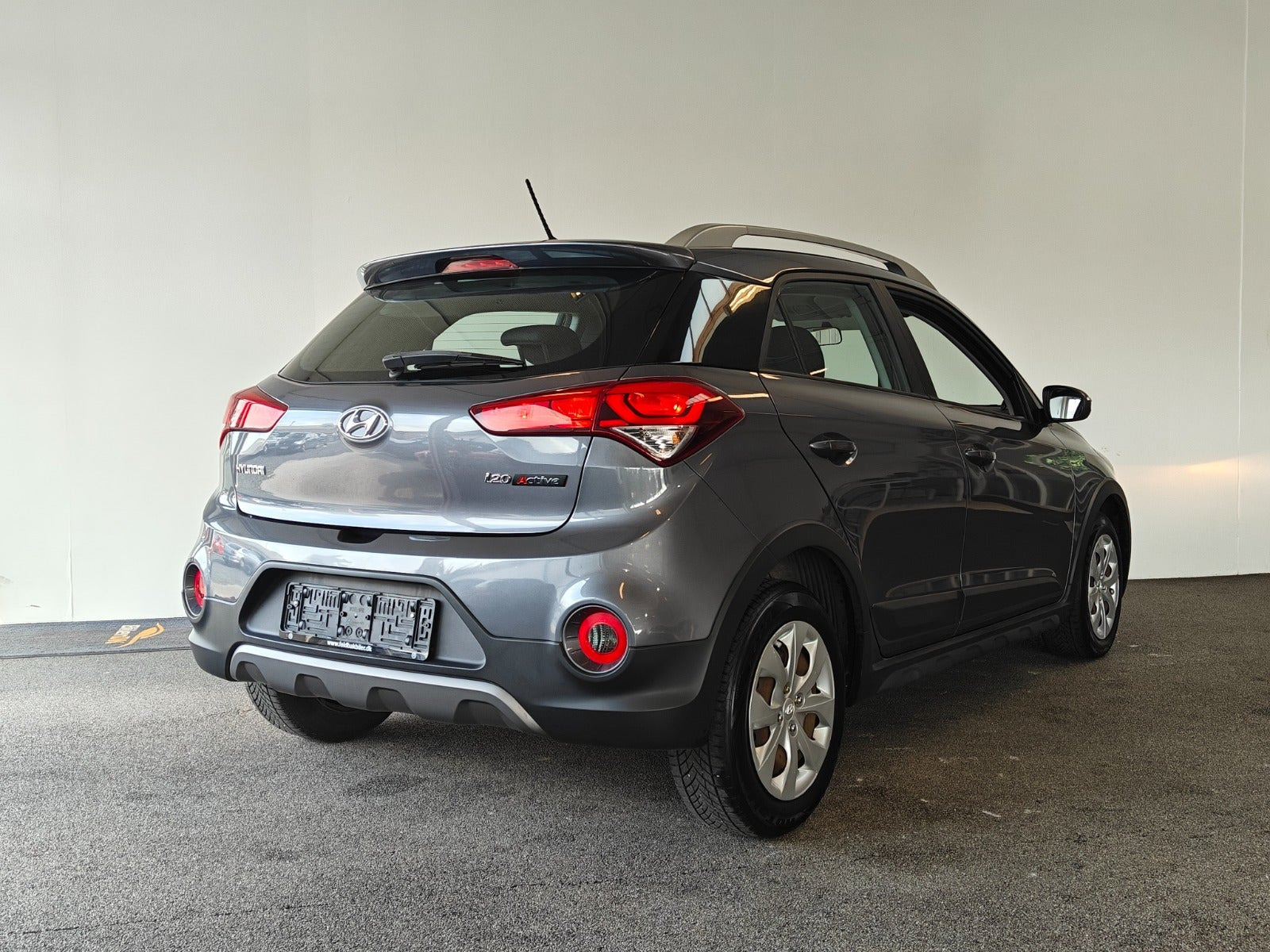 Grå Hyundai i20 Active Cross fra 2018