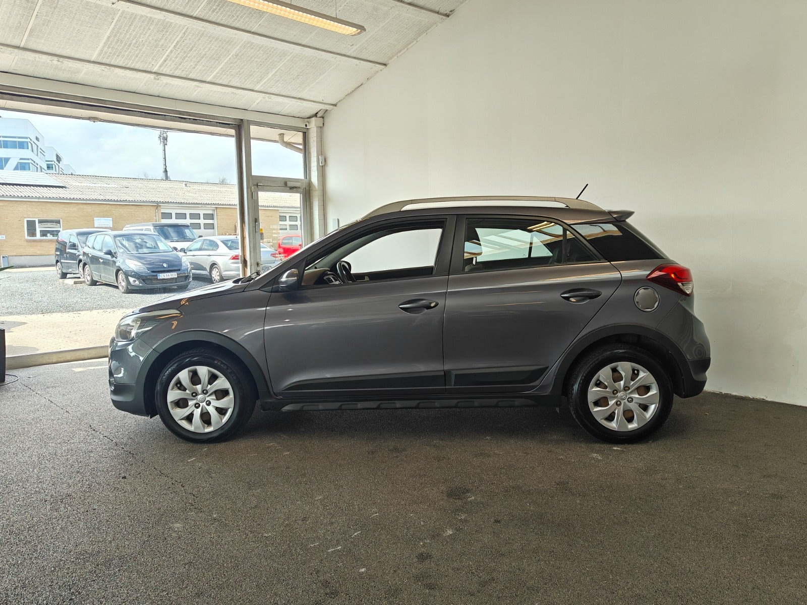 Grå Hyundai i20 Active Cross fra 2018