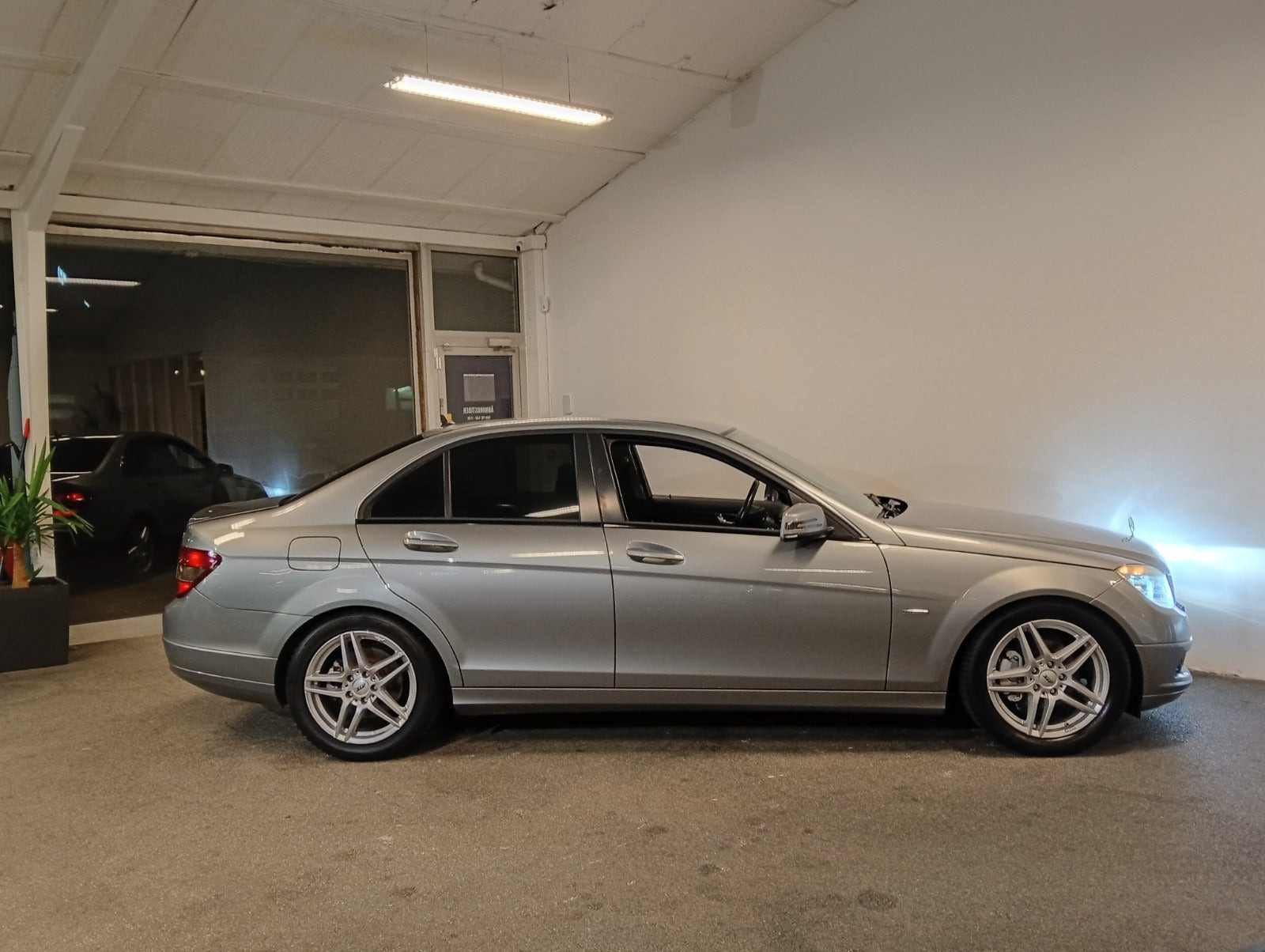 undefined Mercedes C200 fra 2010