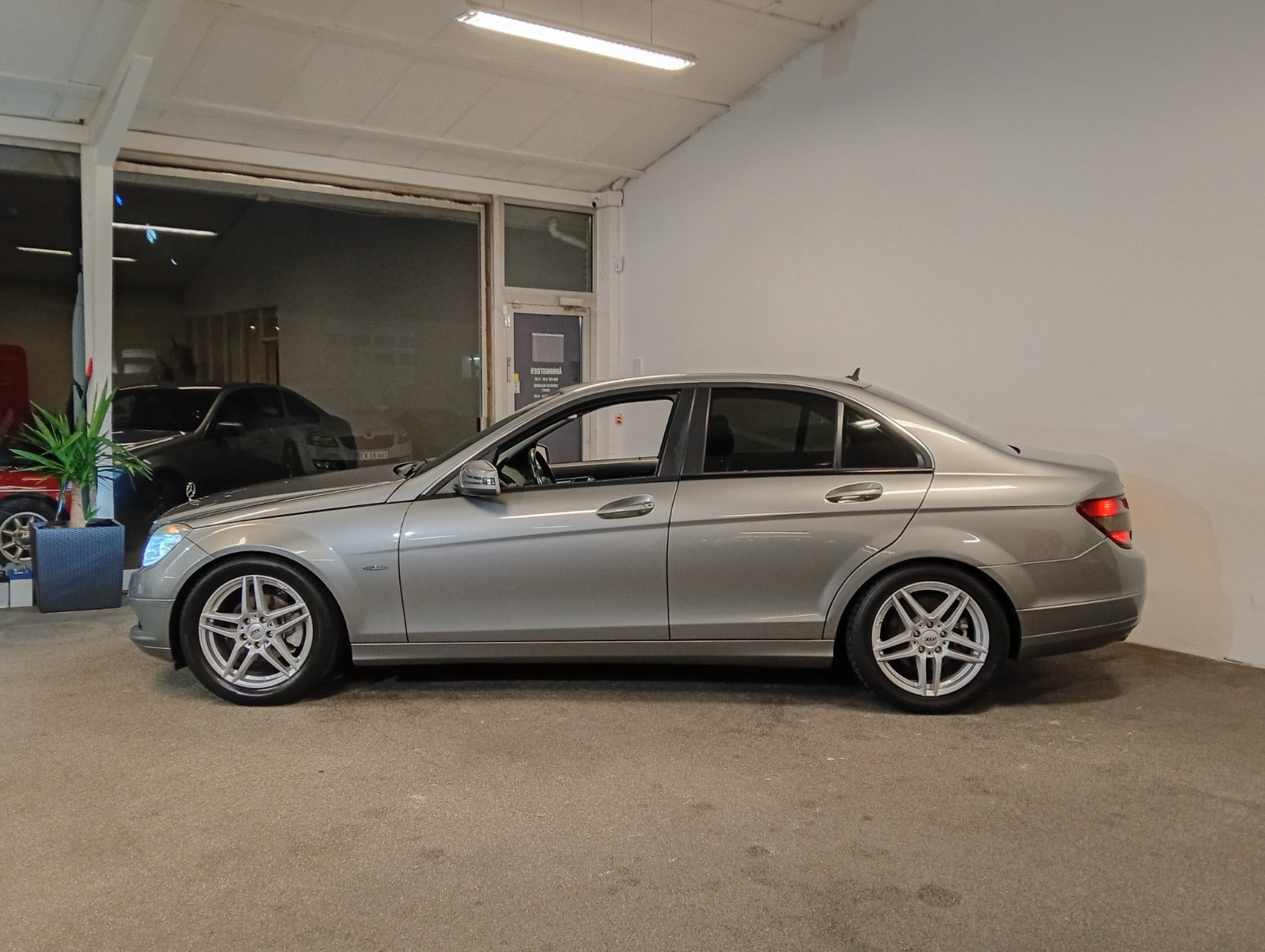 undefined Mercedes C200 fra 2010