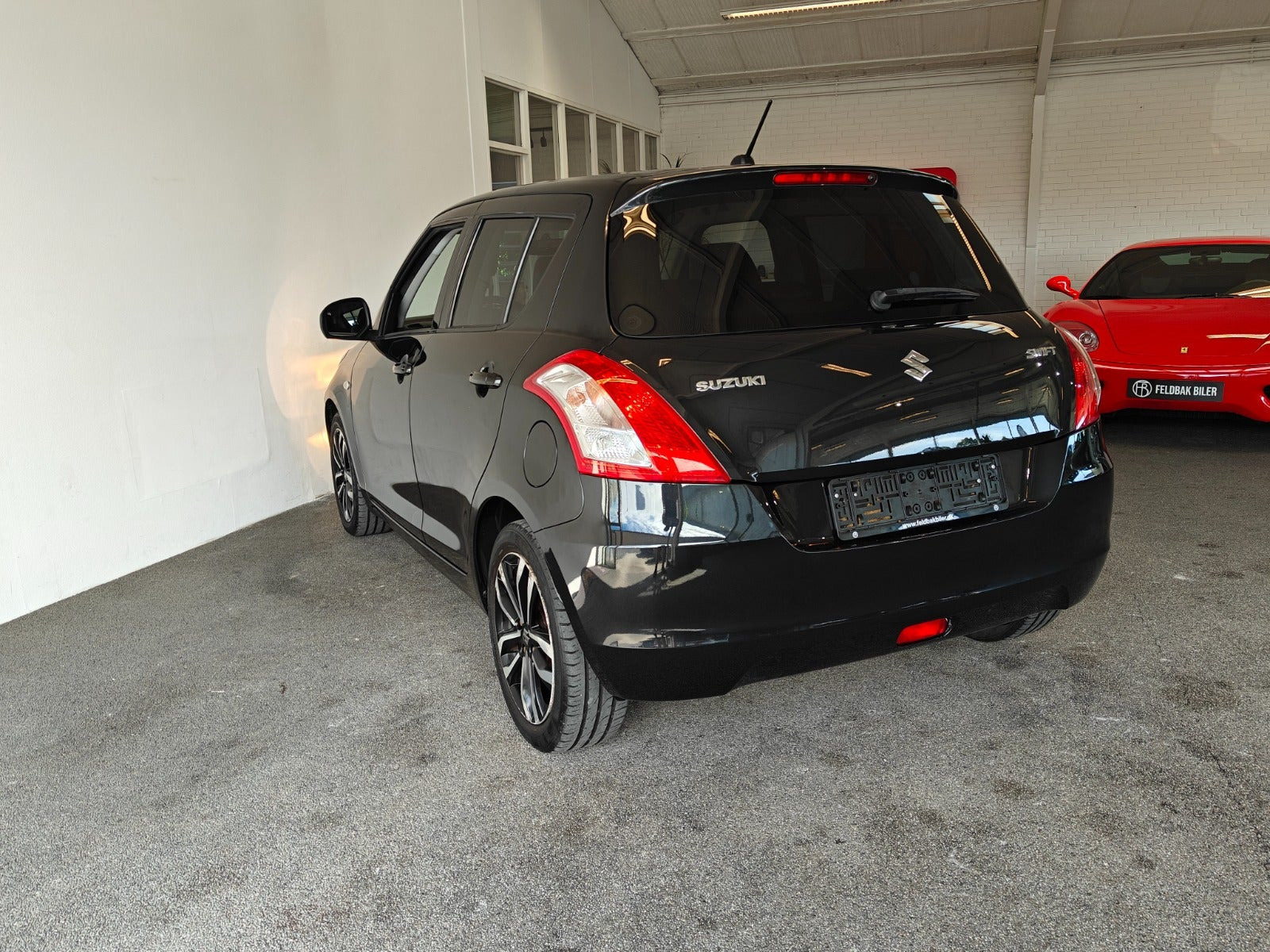 Sort Suzuki Swift fra 2016