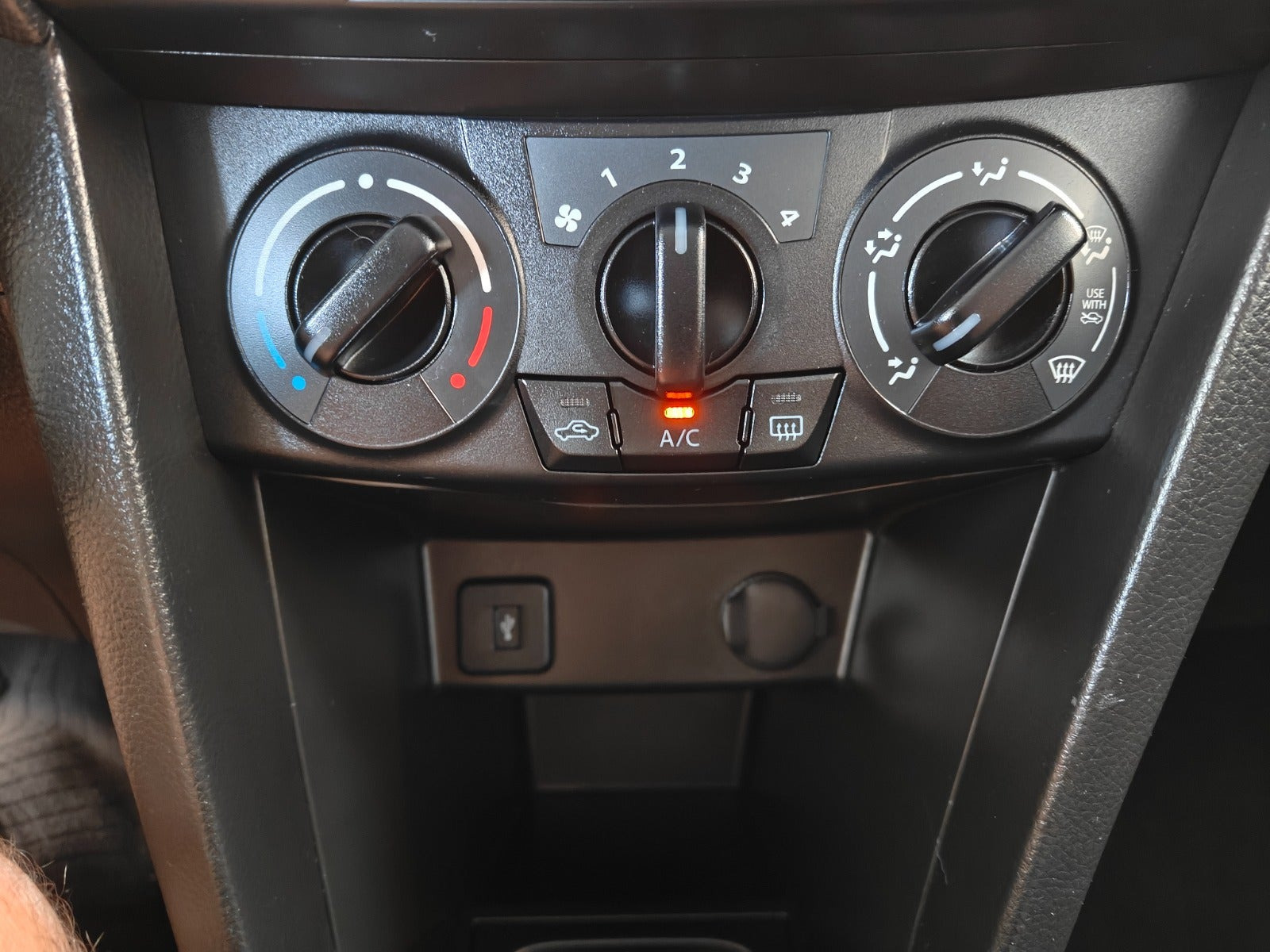 Sort Suzuki Swift fra 2016