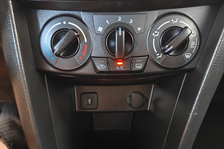 Sort Suzuki Swift fra 2016