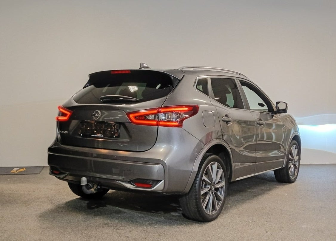 Grå Nissan Qashqai fra 2020
