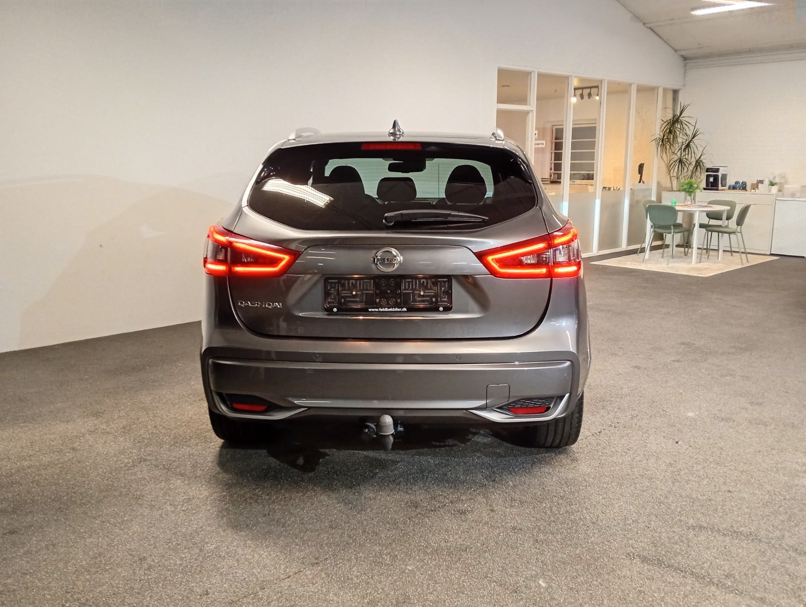 Grå Nissan Qashqai fra 2020