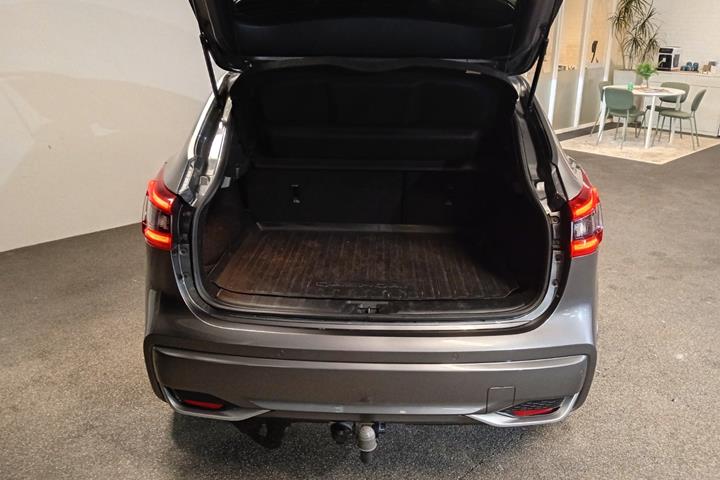Grå Nissan Qashqai fra 2020