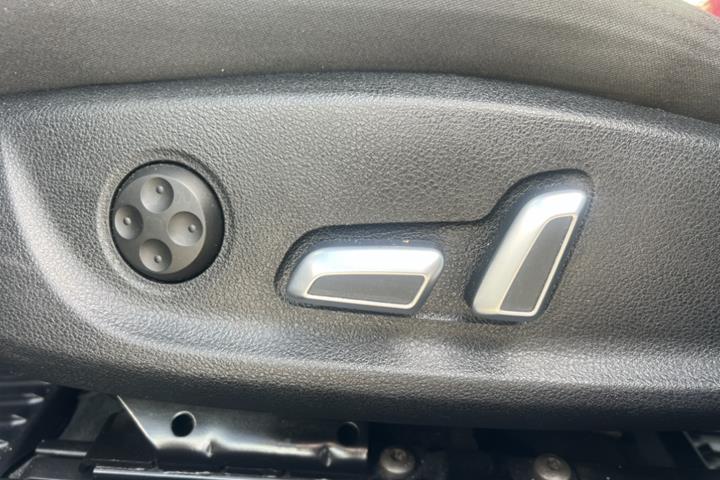 Grå Audi A6 fra 2016