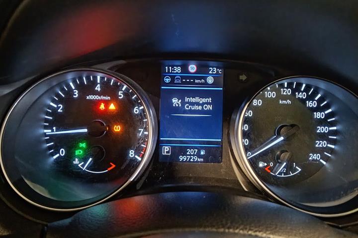 Grå Nissan Qashqai fra 2020
