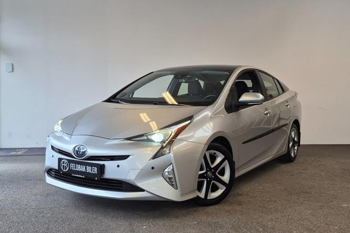 Sølv Toyota Prius fra 2017