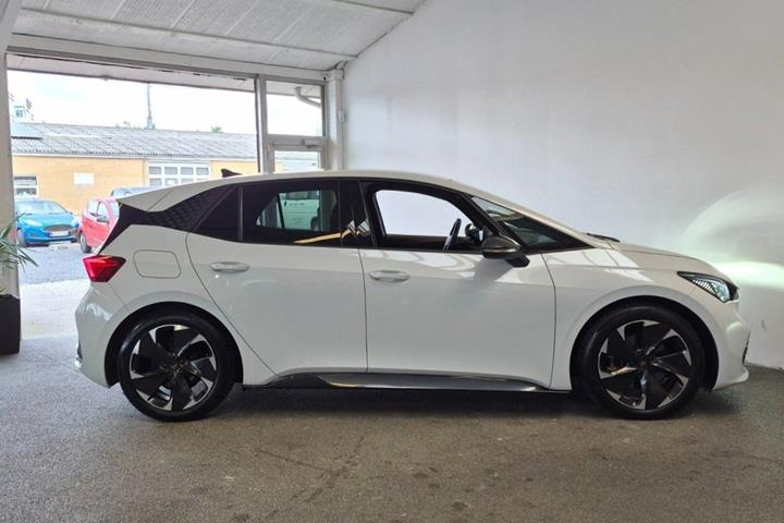 Hvid Cupra Born fra 2023