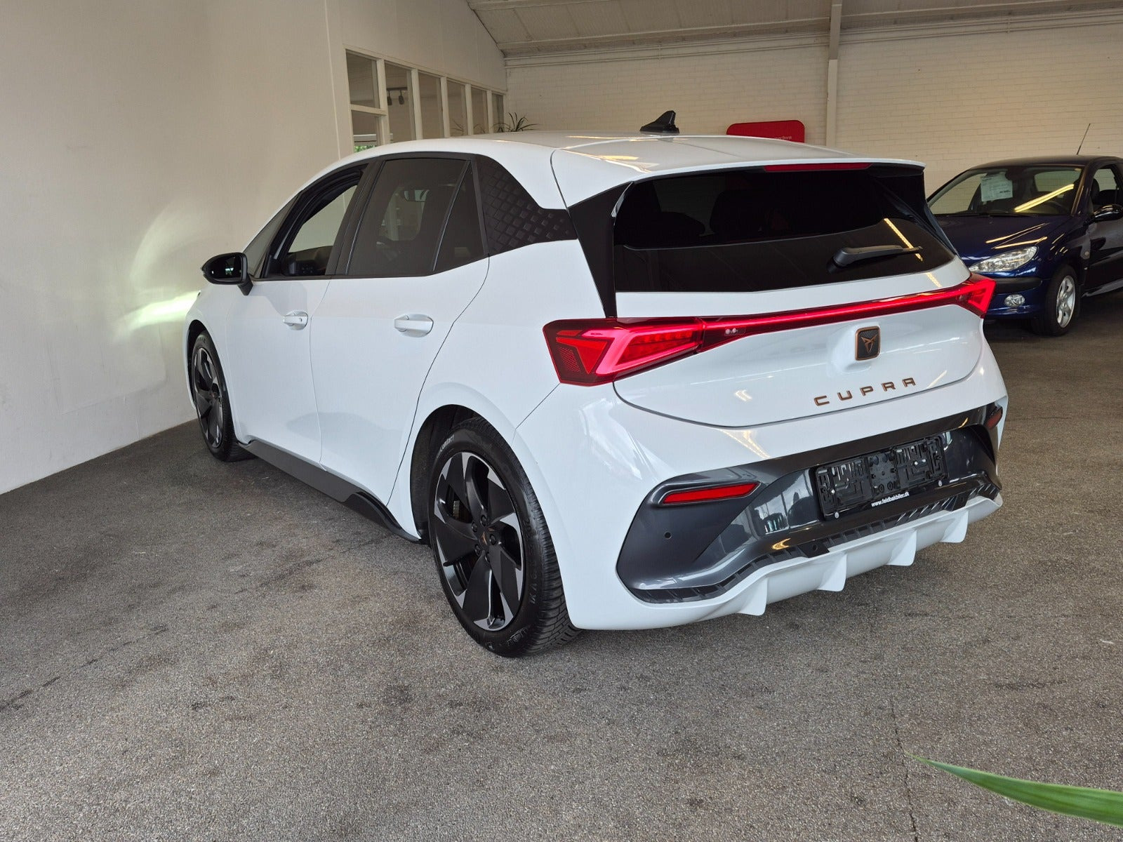 Hvid Cupra Born fra 2023