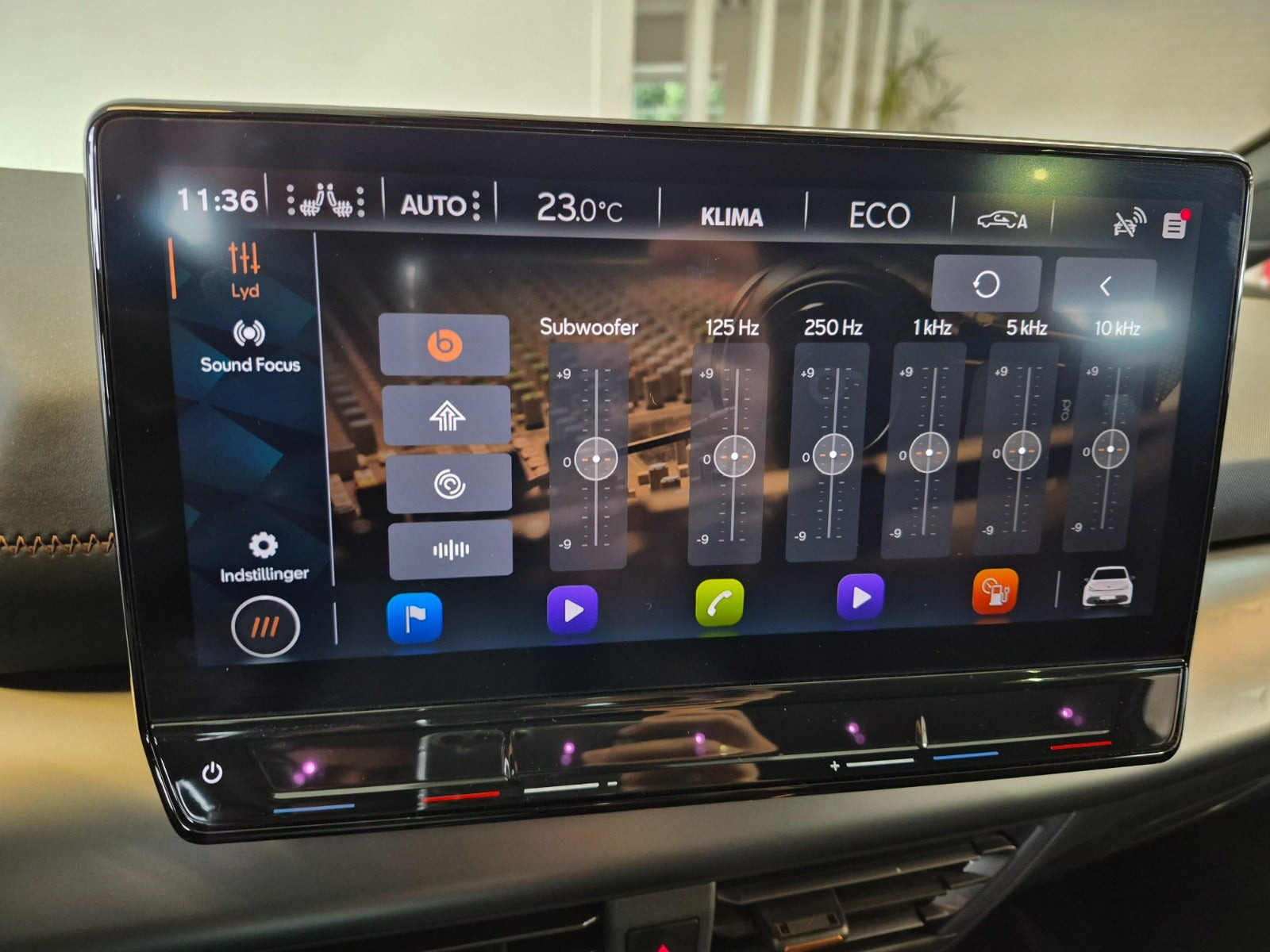 Hvid Cupra Born fra 2023