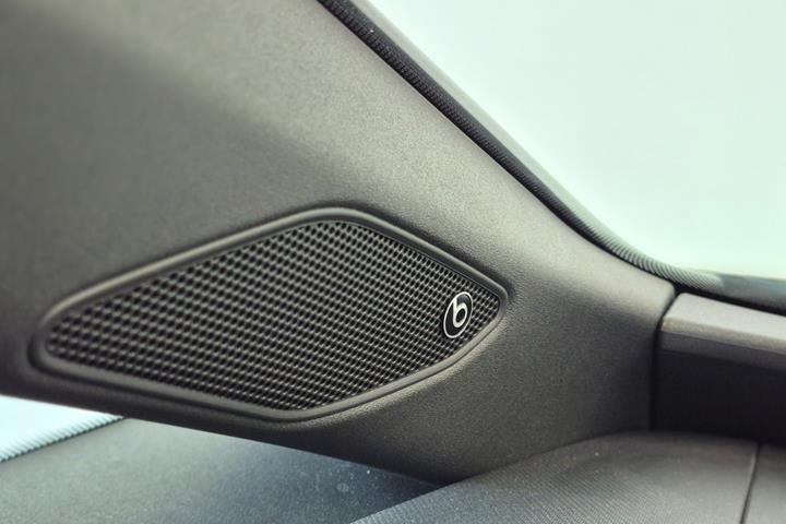 Hvid Cupra Born fra 2023