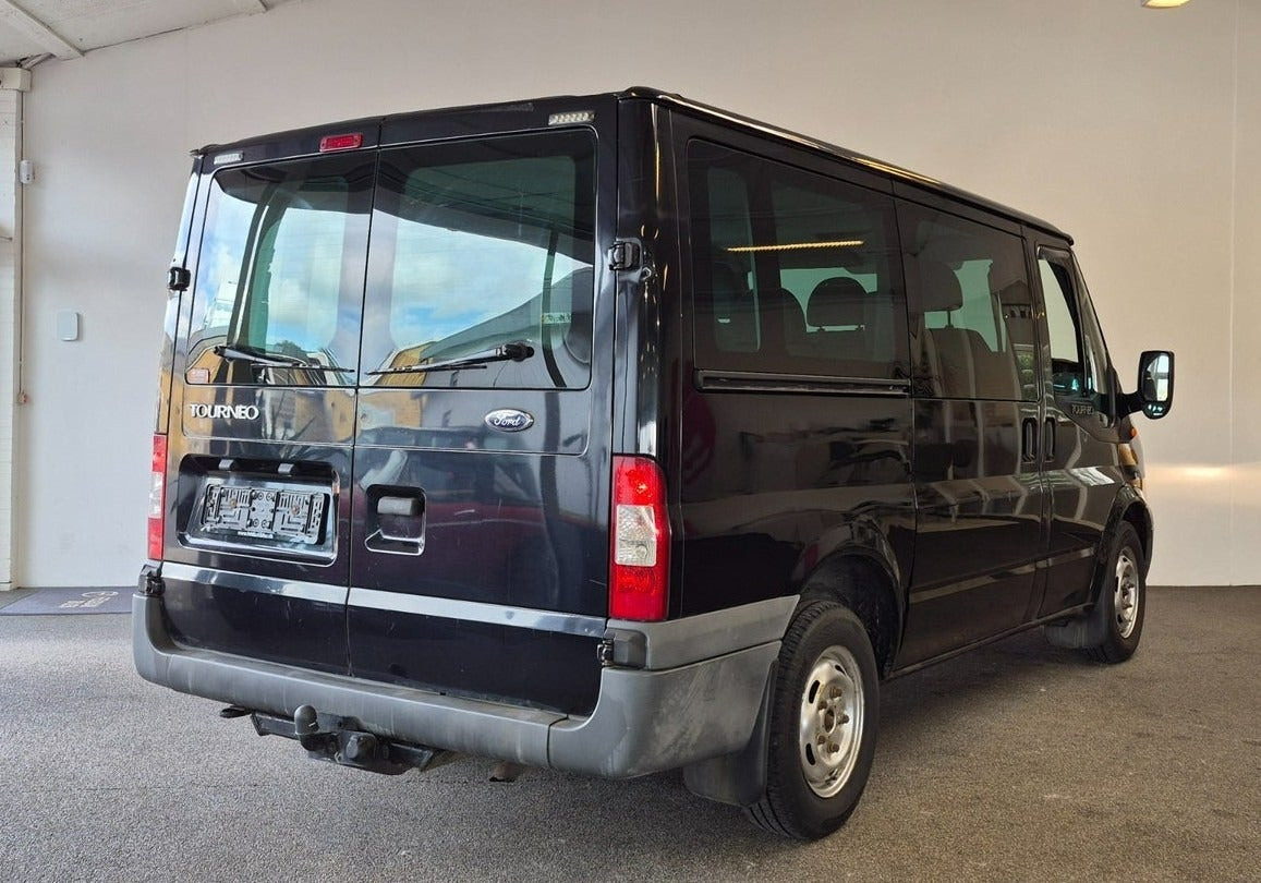 Sort Ford Transit Tourneo fra 2008