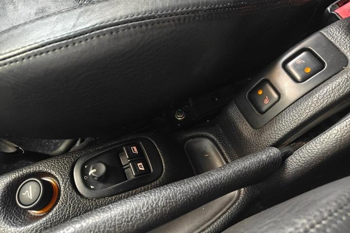 Blå Peugeot 206 fra 2004