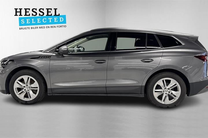 Grå Skoda Enyaq fra 2023