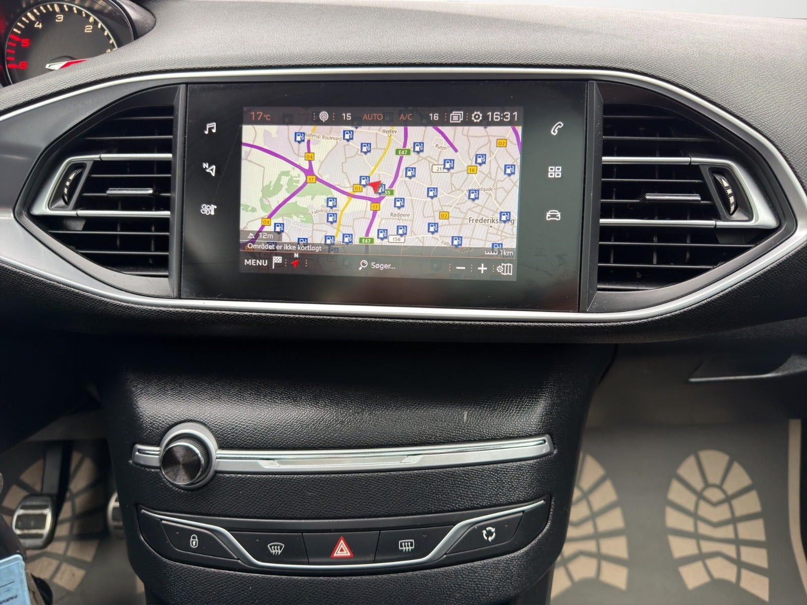 Sort Peugeot 308 fra 2019