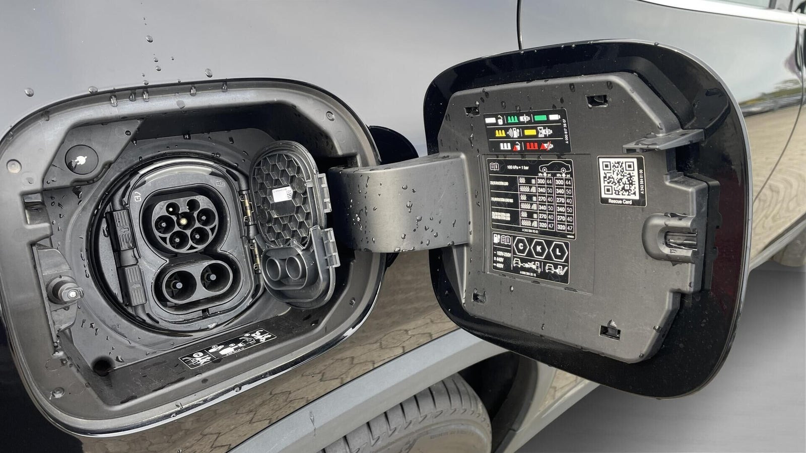 Sort Mercedes EQA250 fra 2022
