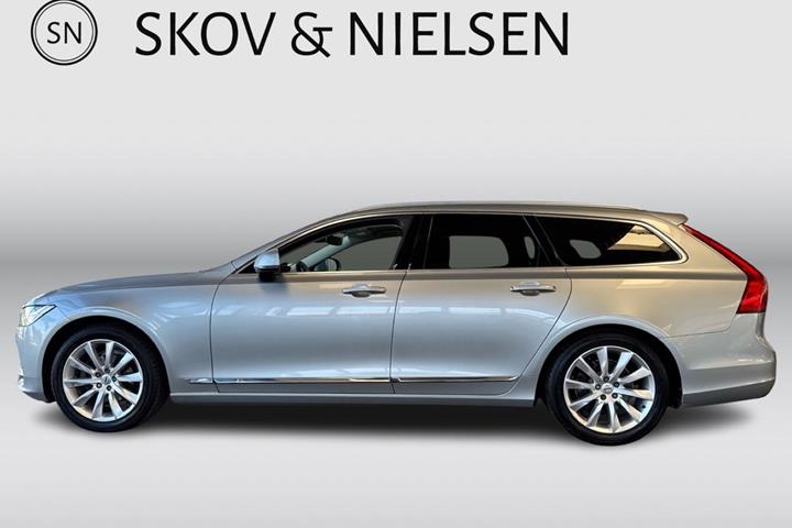 Sølv Volvo V90 fra 2018