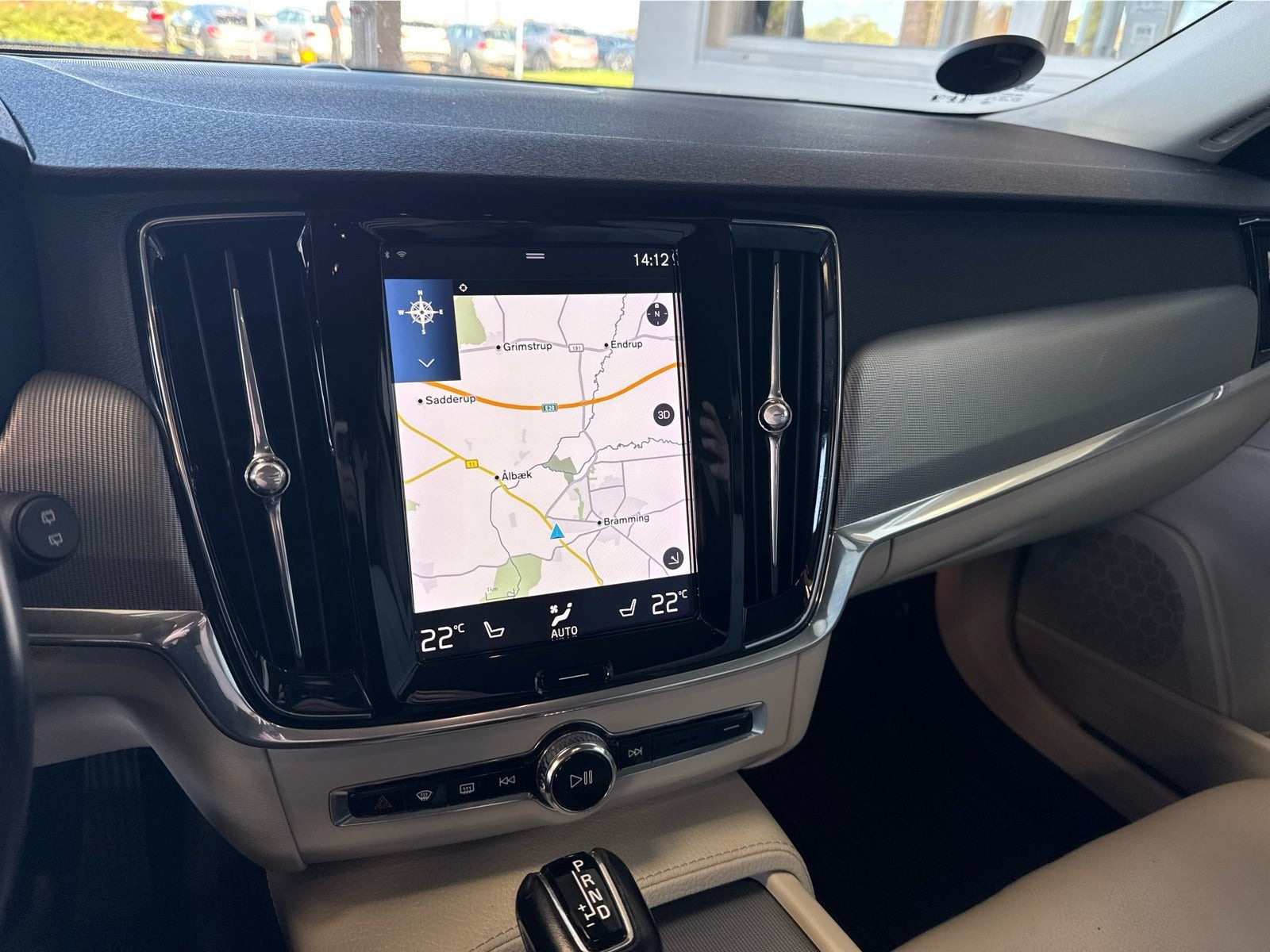 Sølv Volvo V90 fra 2018