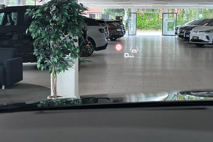 Sort Audi e-tron fra 2023