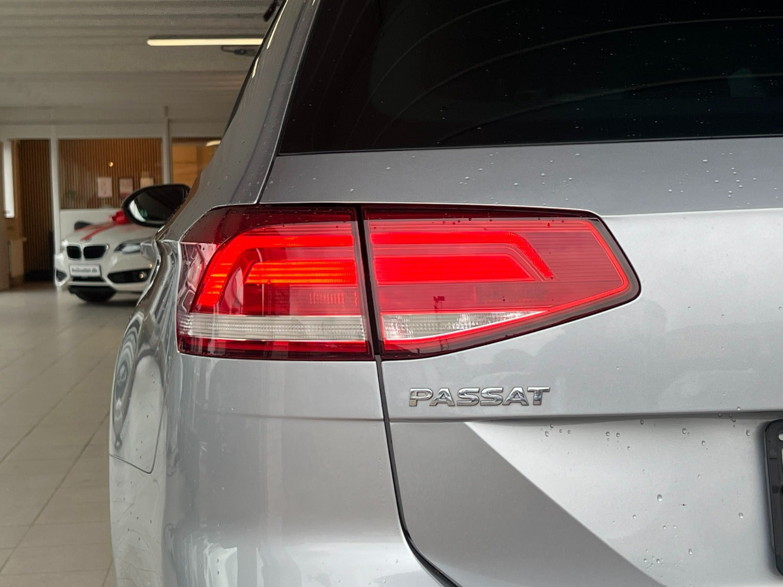 Sølv VW Passat fra 2019