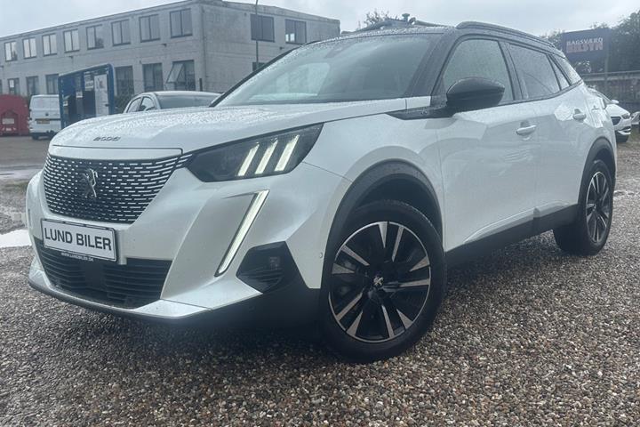 Hvid Peugeot e-2008 fra 2022
