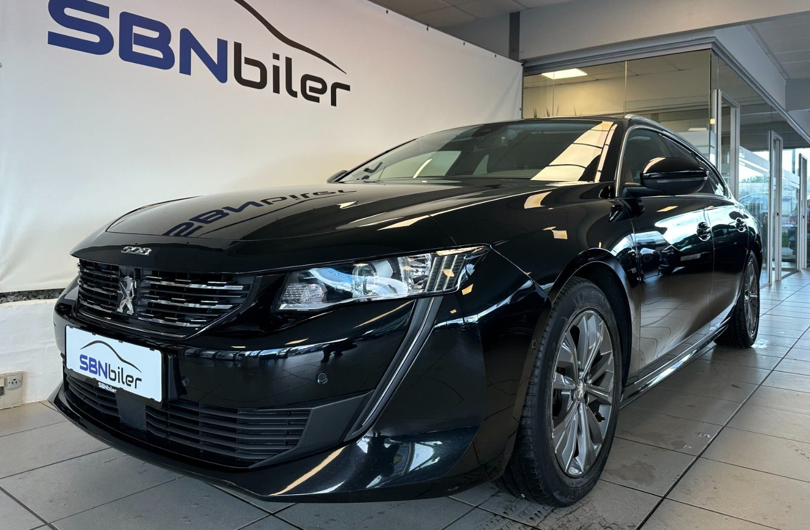 Sort Peugeot 508 fra 2020