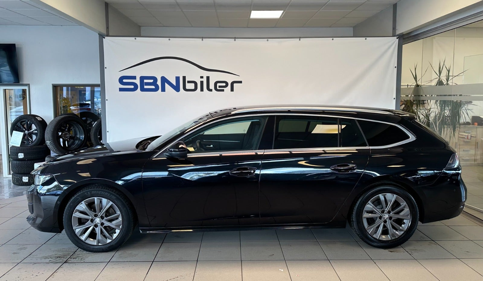Sort Peugeot 508 fra 2020