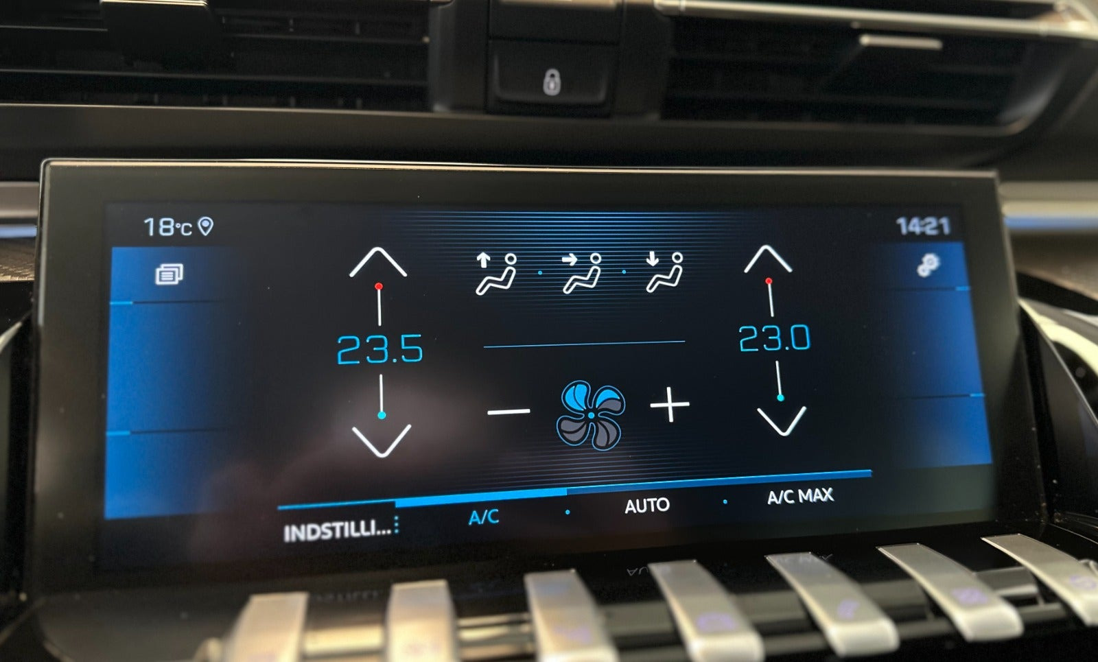 Sort Peugeot 508 fra 2020