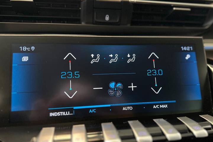 Sort Peugeot 508 fra 2020