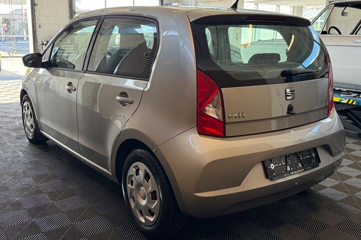 Grå Seat Mii fra 2019