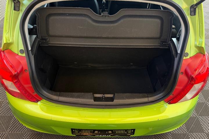 Grøn Opel Karl fra 2016