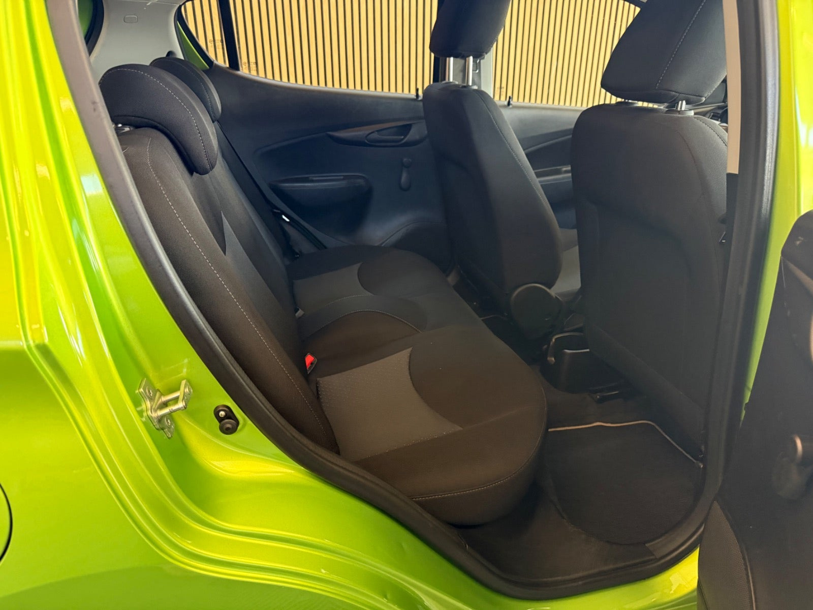 Grøn Opel Karl fra 2016