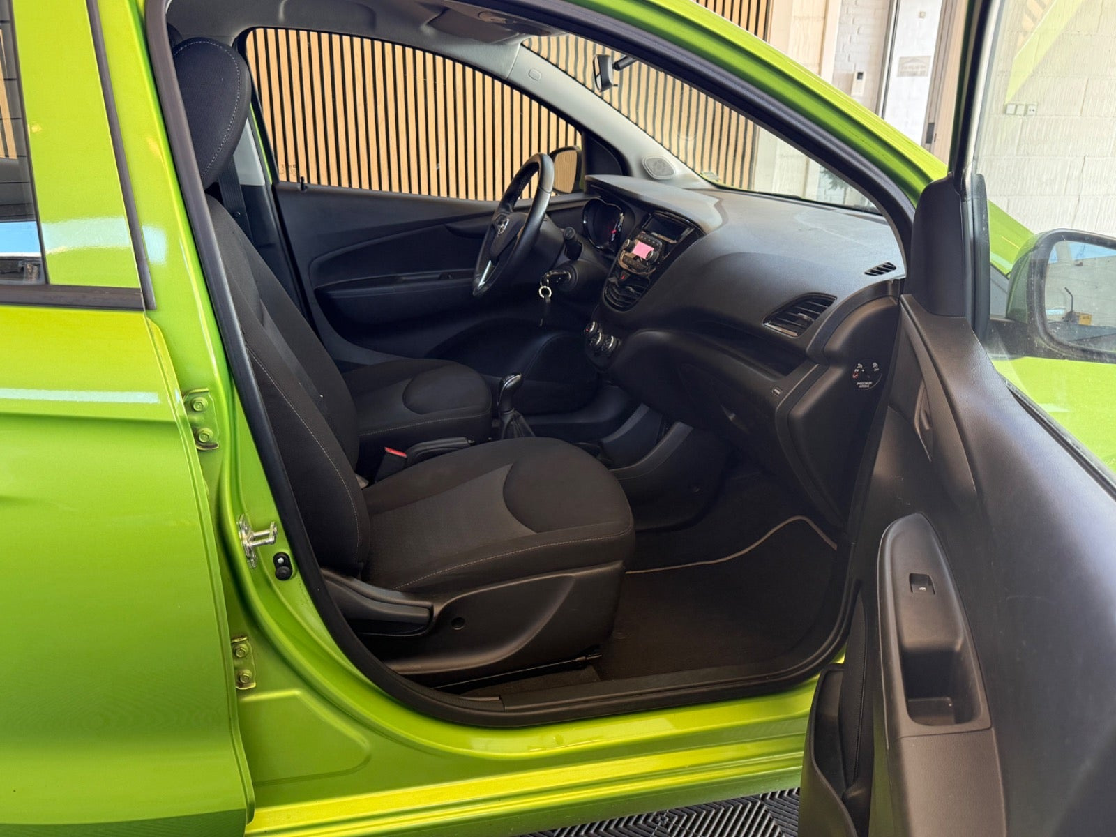 Grøn Opel Karl fra 2016