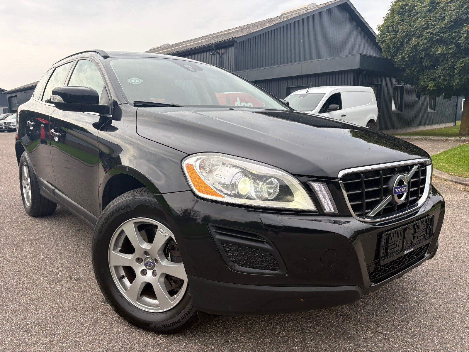Volvo XC60 2,4 D5 215 Momentum aut. AWD Van