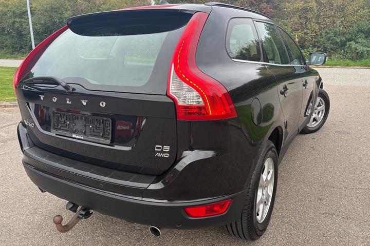 Sort Volvo XC60 fra 2014
