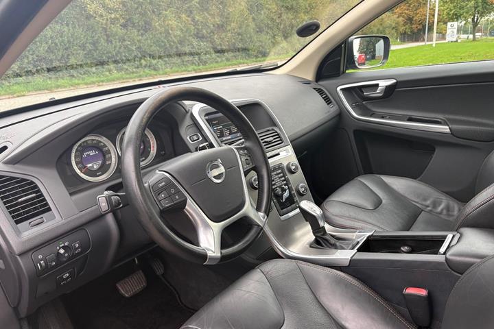 Sort Volvo XC60 fra 2014
