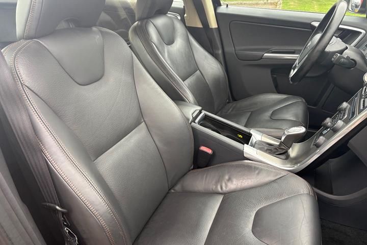 Sort Volvo XC60 fra 2014