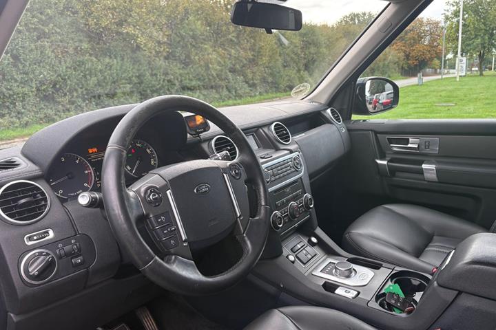 Grøn Land Rover Discovery 4 fra 2015
