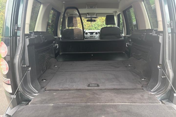 Grøn Land Rover Discovery 4 fra 2015