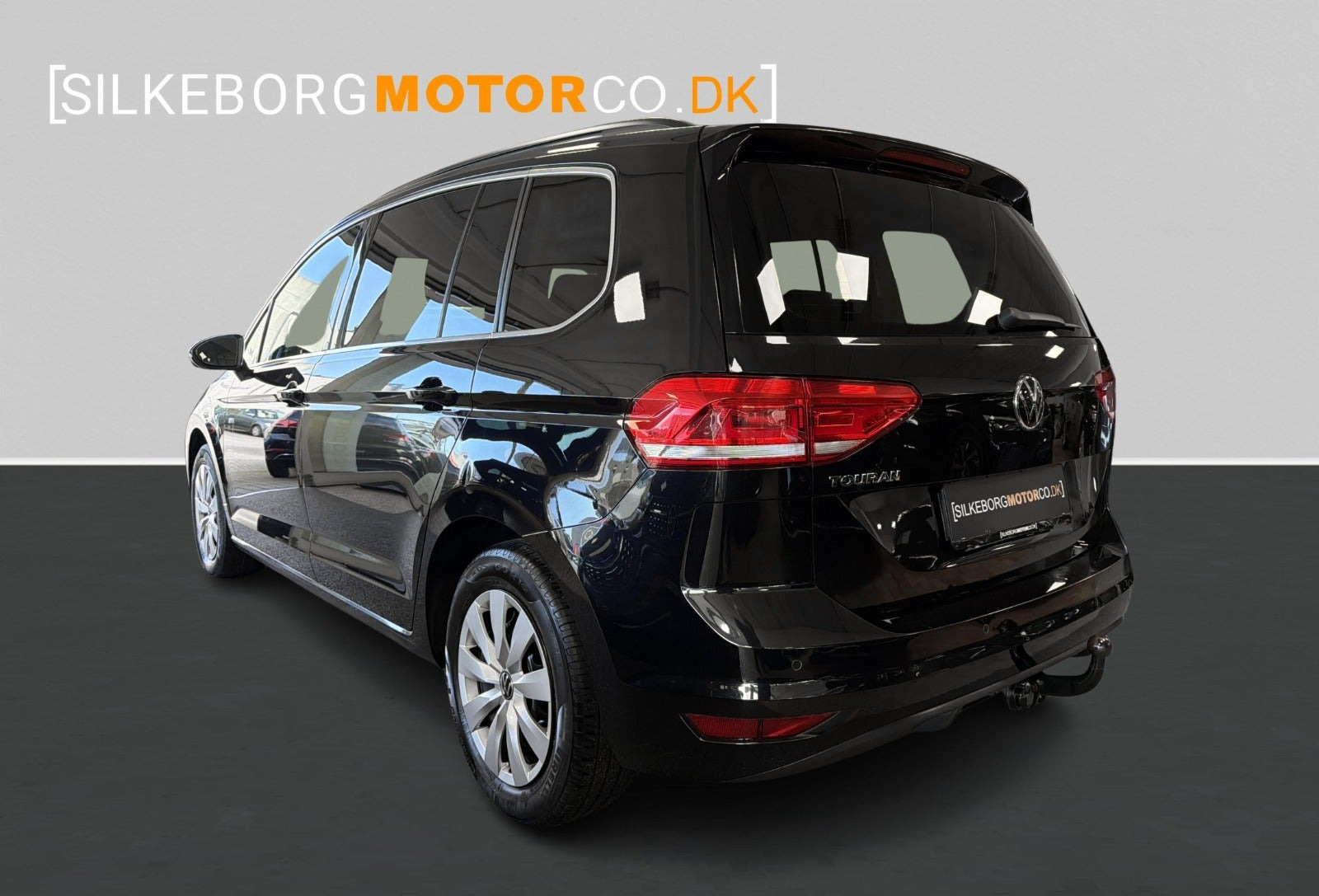 Sort VW Touran fra 2021