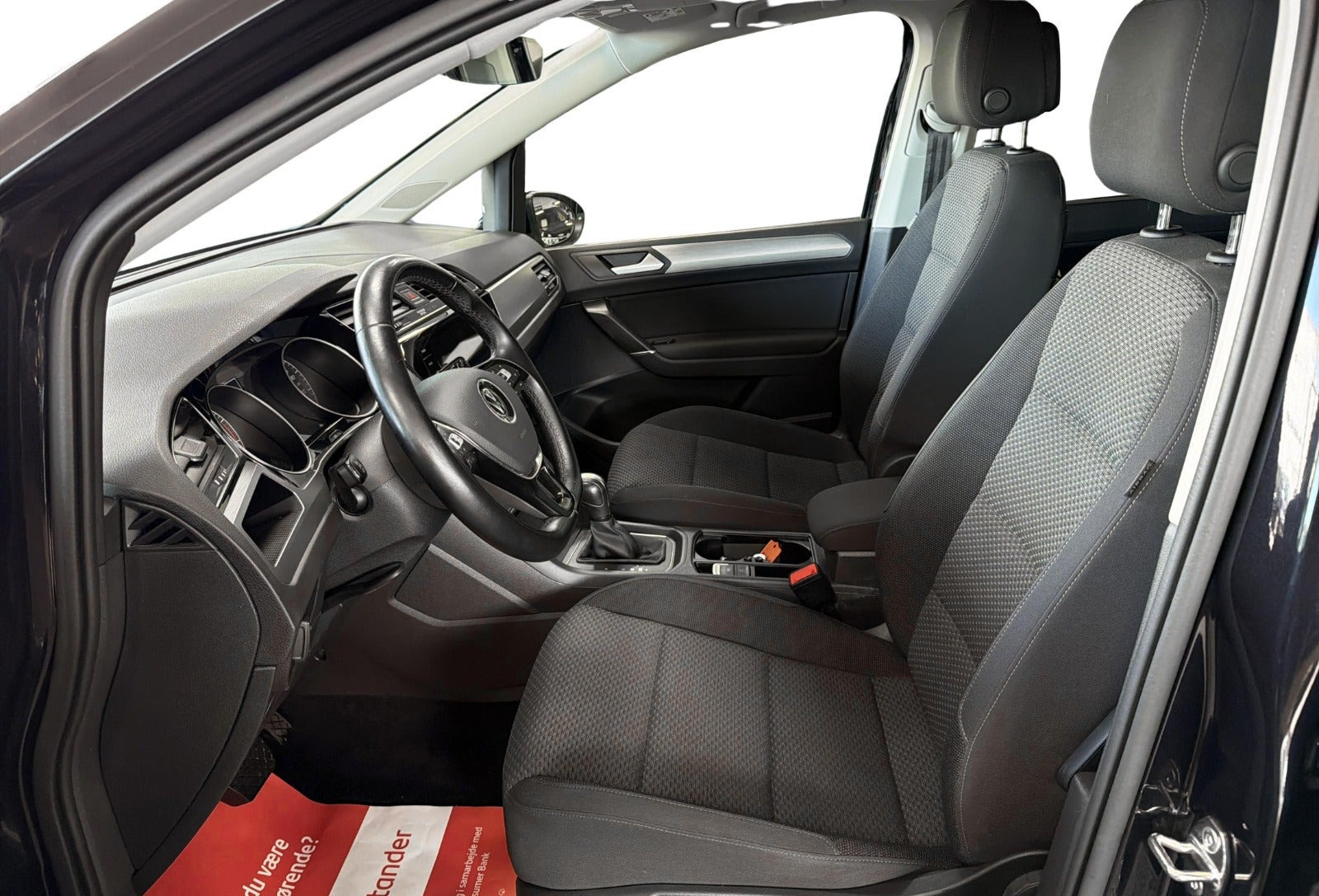 Sort VW Touran fra 2021