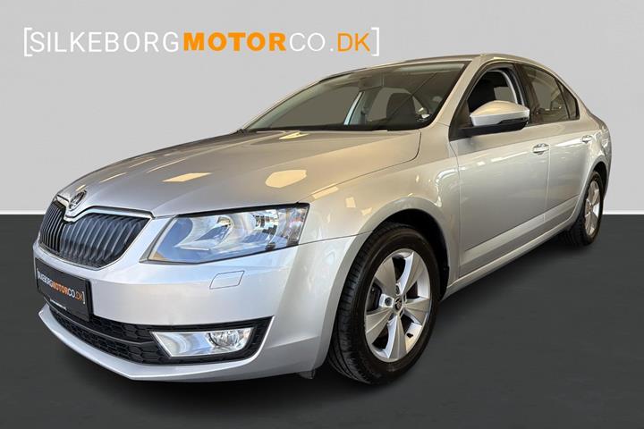 Sølv Skoda Octavia fra 2017