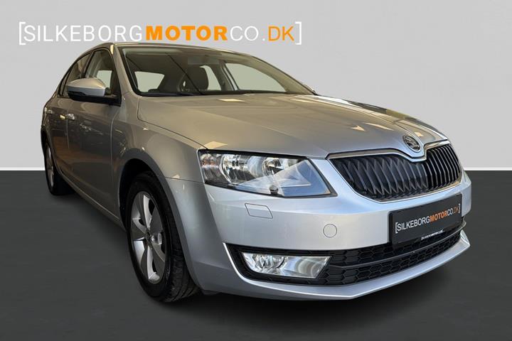Sølv Skoda Octavia fra 2017