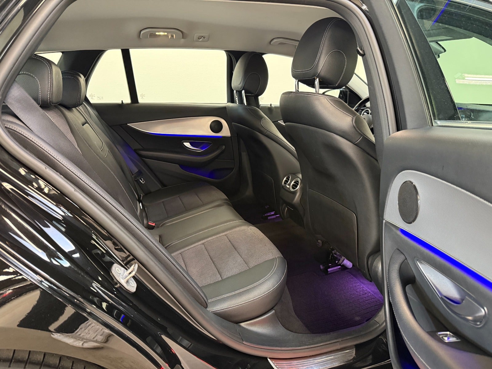 Sort Mercedes E220 d fra 2017