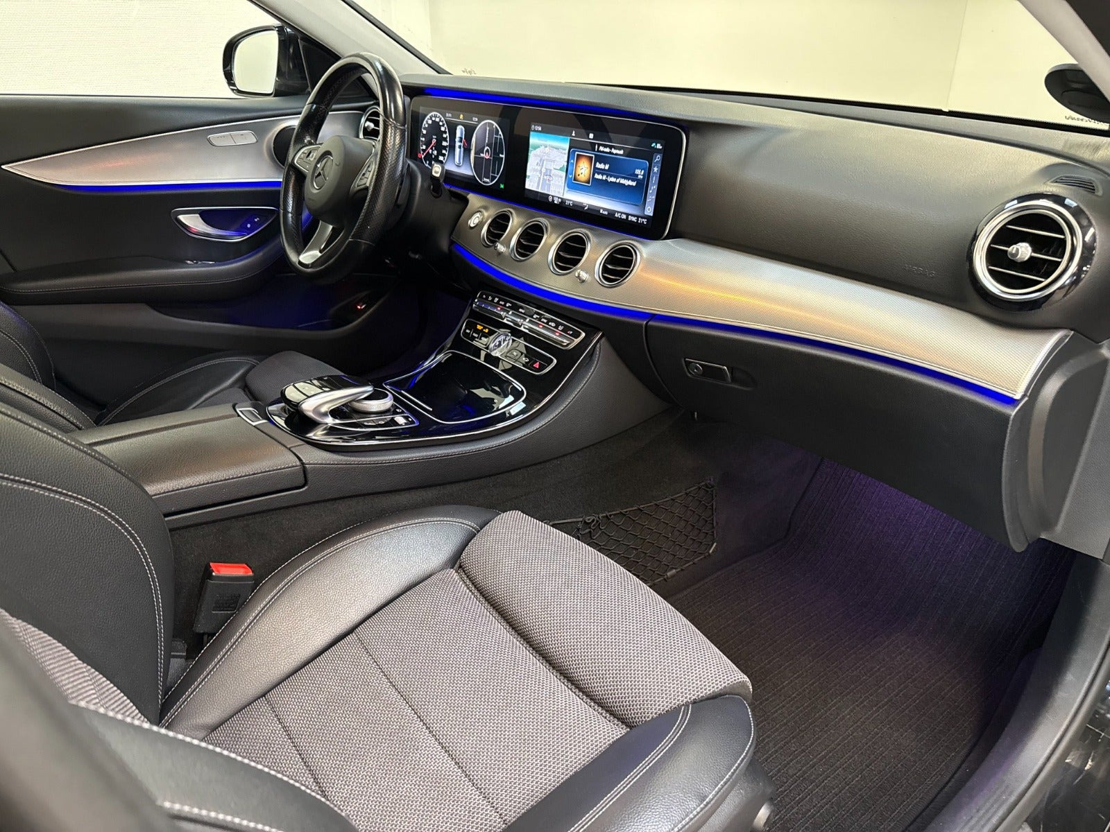 Sort Mercedes E220 d fra 2017