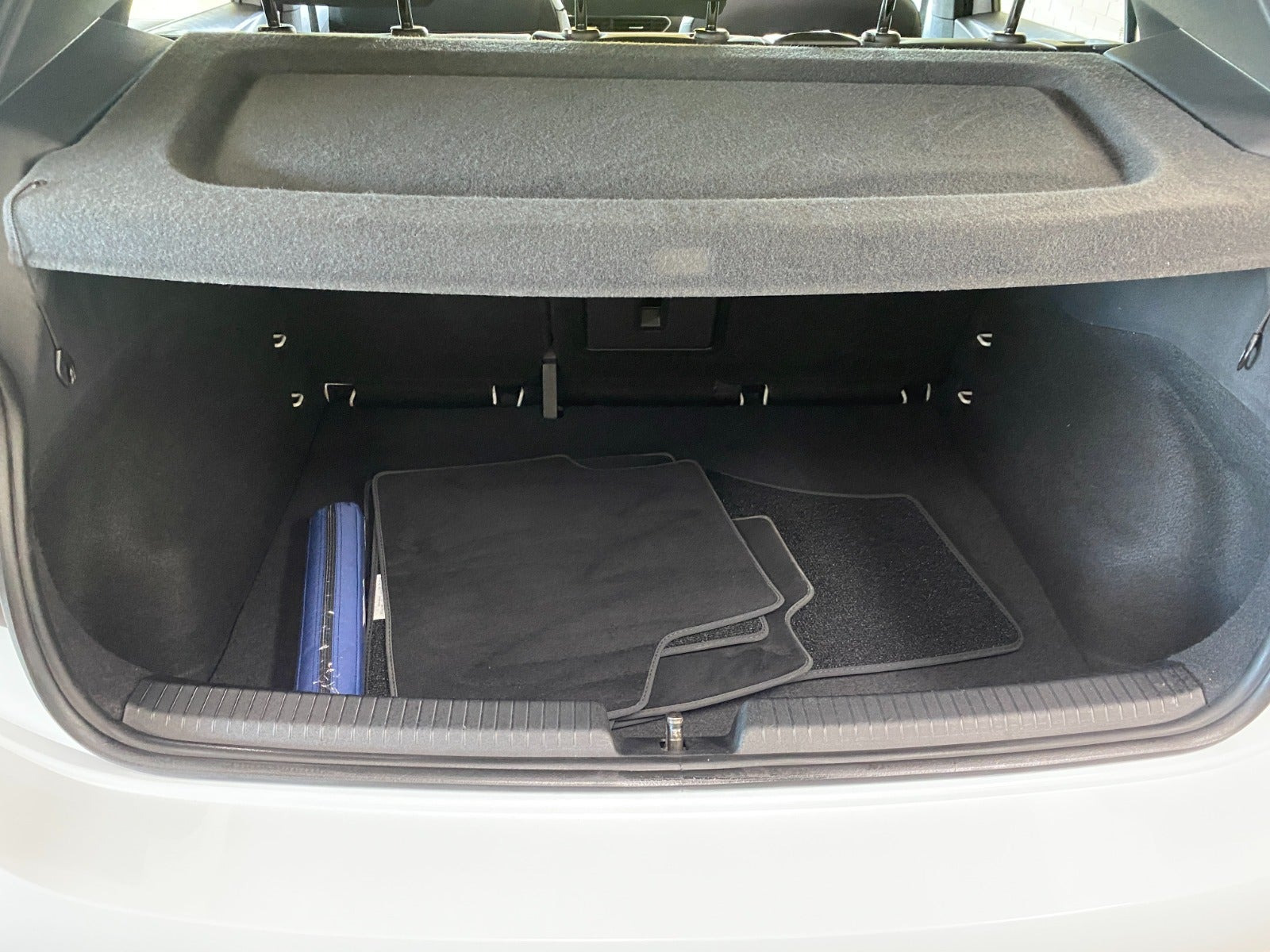 Hvid VW ID.3 fra 2023