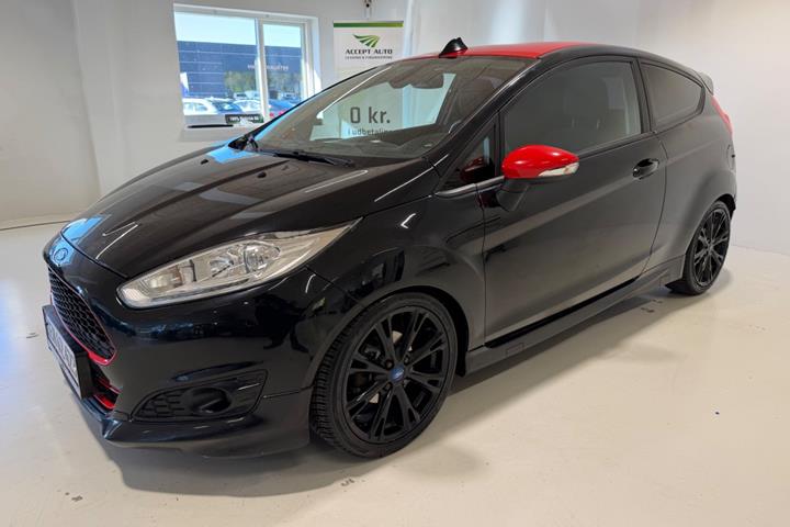 Sort Ford Fiesta fra 2015