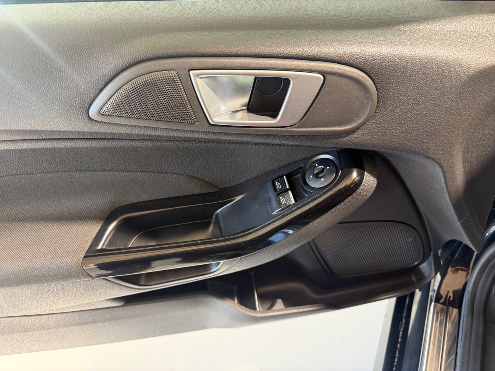 Sort Ford Fiesta fra 2015